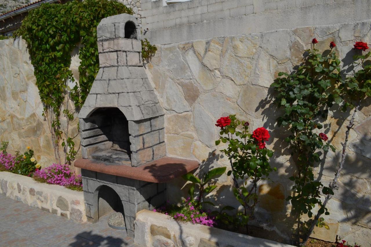 Apartment Lora Pag Town Exterior foto